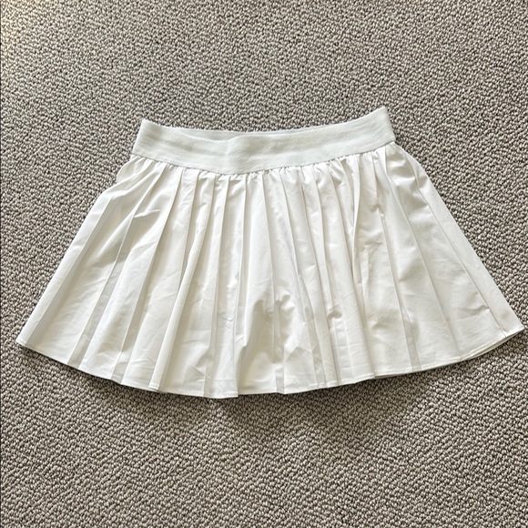 Garage White Mini Skort - Picture 2 of 7